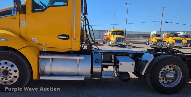 image for item OL9143 2019 Kenworth T680  semi truck