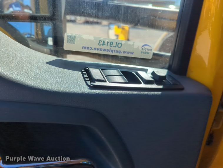 image for item OL9143 2019 Kenworth T680  semi truck