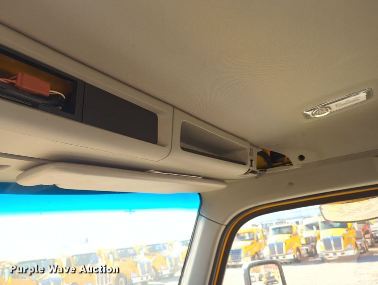 image for item OL9143 2019 Kenworth T680  semi truck