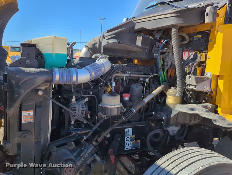 image for item OL9143 2019 Kenworth T680  semi truck