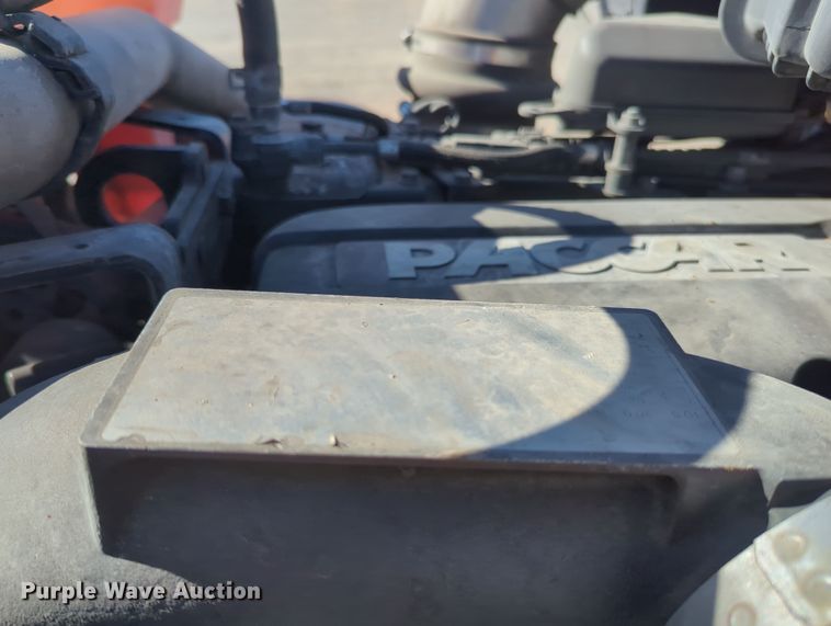 image for item OL9143 2019 Kenworth T680  semi truck