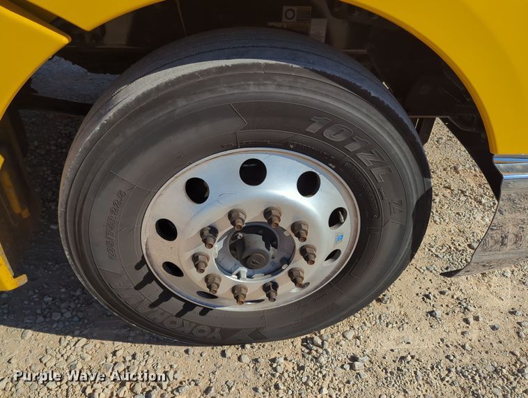 image for item OL9143 2019 Kenworth T680  semi truck