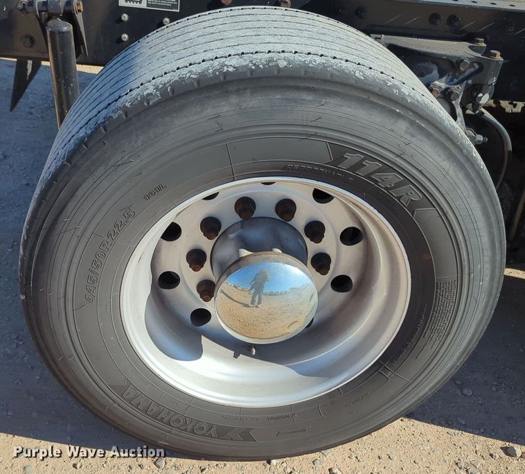 image for item OL9143 2019 Kenworth T680  semi truck