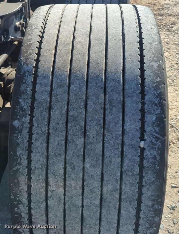 image for item OL9143 2019 Kenworth T680  semi truck