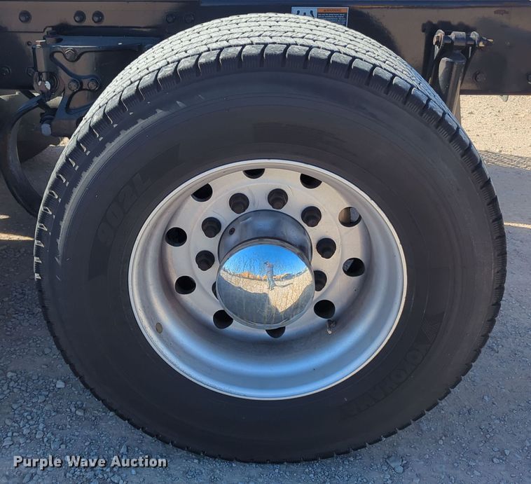 image for item OL9143 2019 Kenworth T680  semi truck