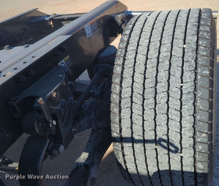 image for item OL9143 2019 Kenworth T680  semi truck