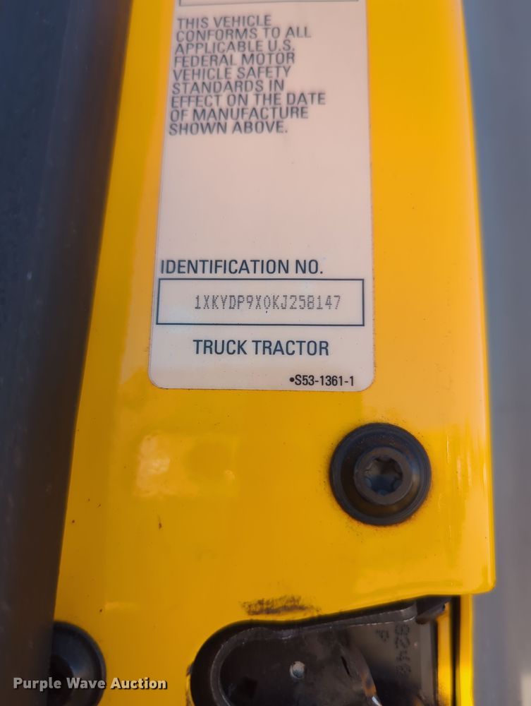 image for item OL9143 2019 Kenworth T680  semi truck