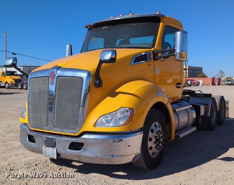 image for item OL9144 2019 Kenworth T680  semi truck