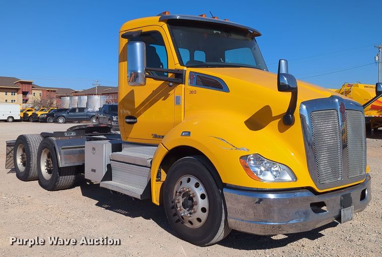 image for item OL9144 2019 Kenworth T680  semi truck
