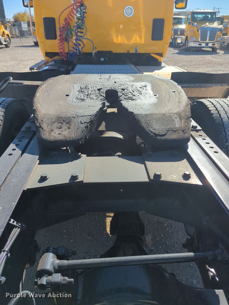 image for item OL9144 2019 Kenworth T680  semi truck