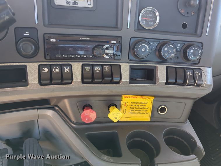 image for item OL9144 2019 Kenworth T680  semi truck