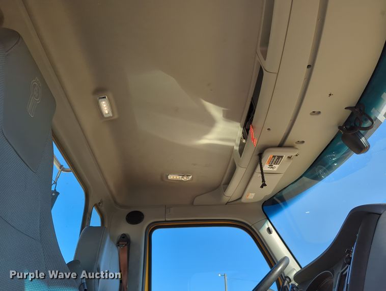 image for item OL9144 2019 Kenworth T680  semi truck