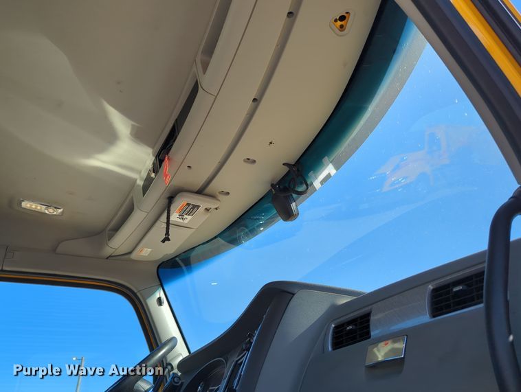 image for item OL9144 2019 Kenworth T680  semi truck