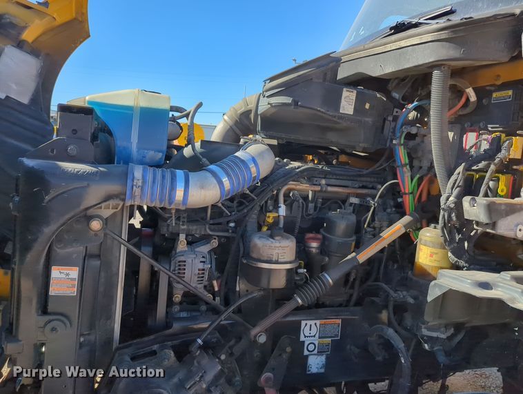 image for item OL9144 2019 Kenworth T680  semi truck