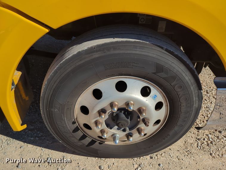 image for item OL9144 2019 Kenworth T680  semi truck