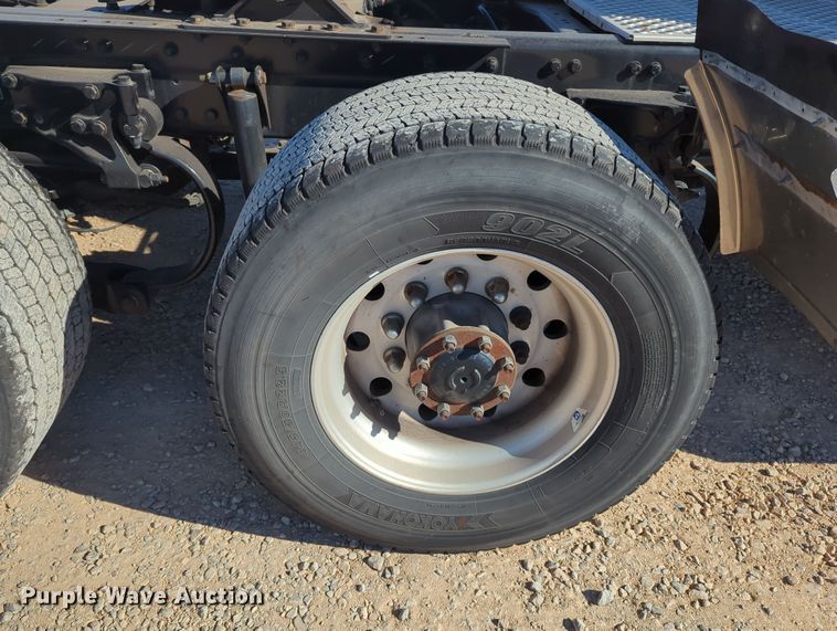 image for item OL9144 2019 Kenworth T680  semi truck