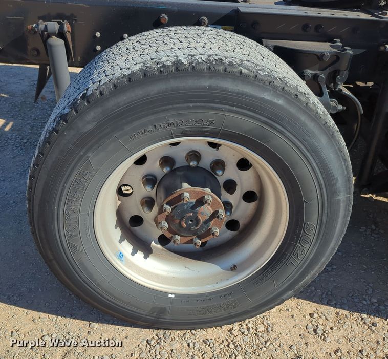 image for item OL9144 2019 Kenworth T680  semi truck