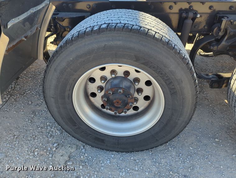 image for item OL9144 2019 Kenworth T680  semi truck