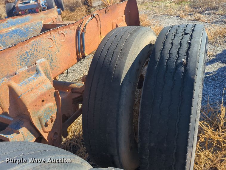 image for item OL9205 Tandem axle assembly