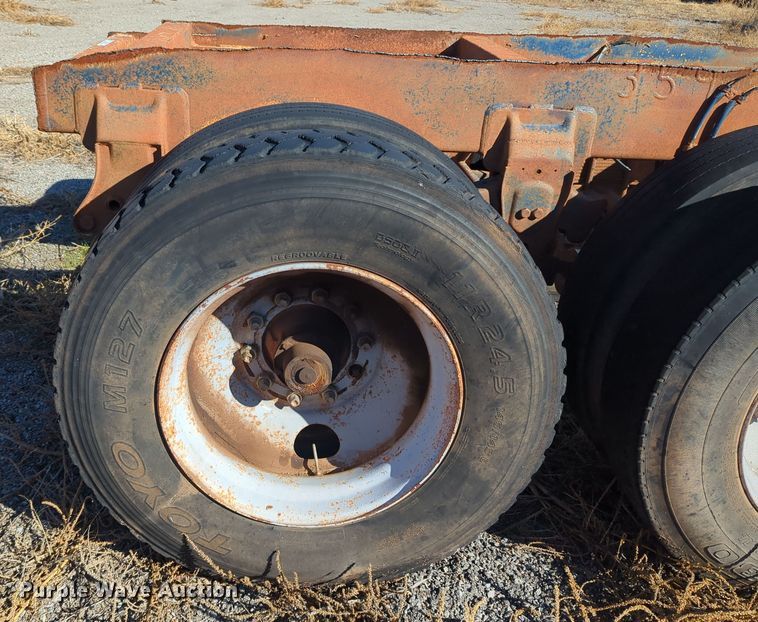 image for item OL9205 Tandem axle assembly