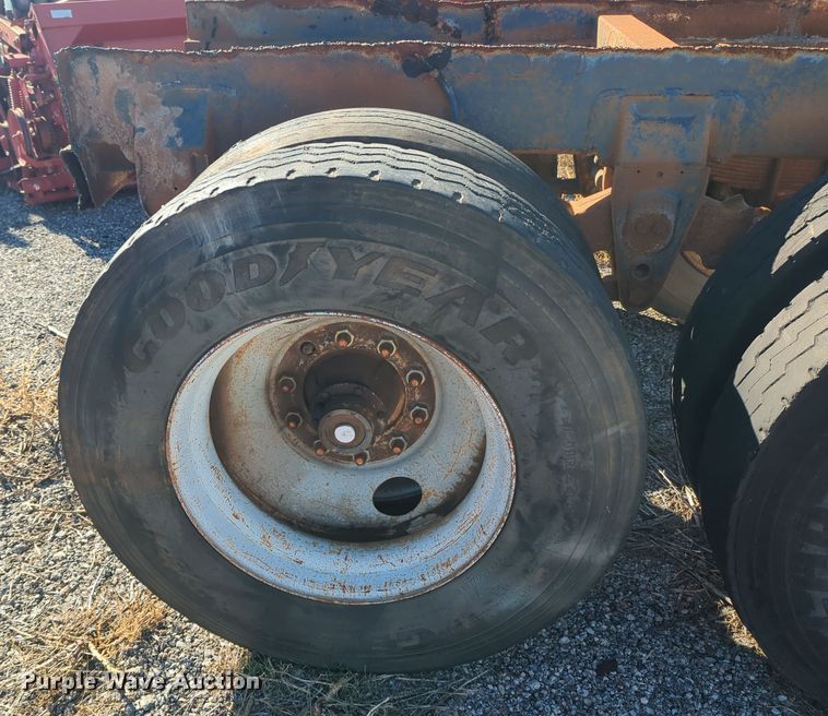 image for item OL9205 Tandem axle assembly