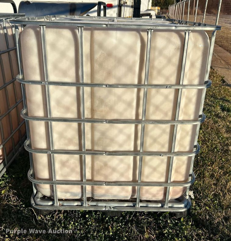 image for item DN0549 (6) poly totes