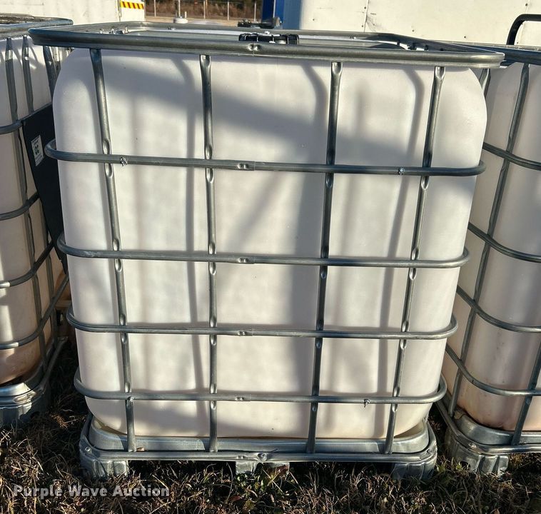 image for item DN0549 (6) poly totes