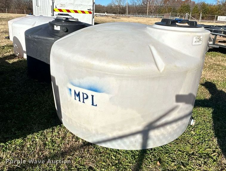 image for item DN0554 (5) poly tanks