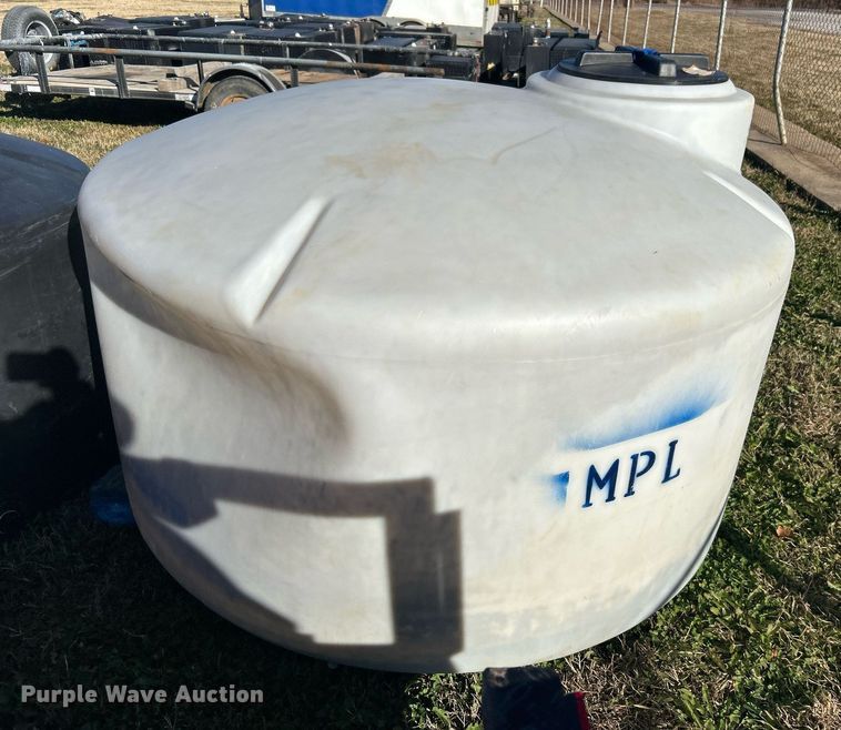 image for item DN0554 (5) poly tanks