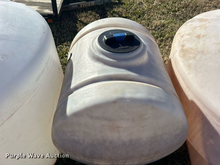 image for item DN0554 (5) poly tanks