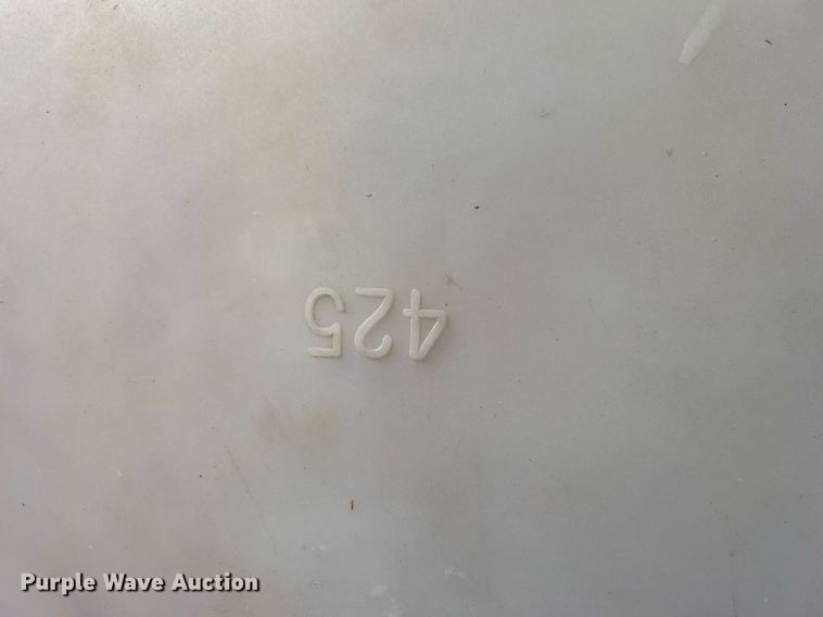 image for item DN0554 (5) poly tanks