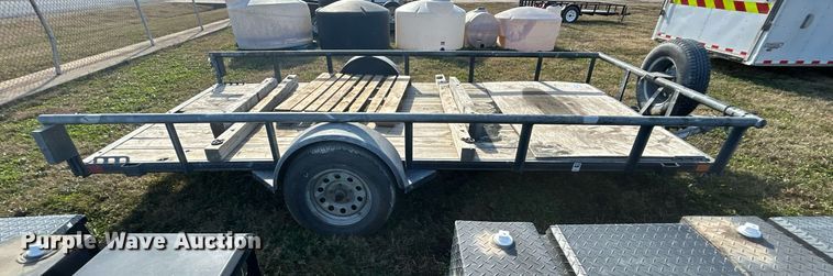 image for item DN0555 2016 Diamond C  utility trailer
