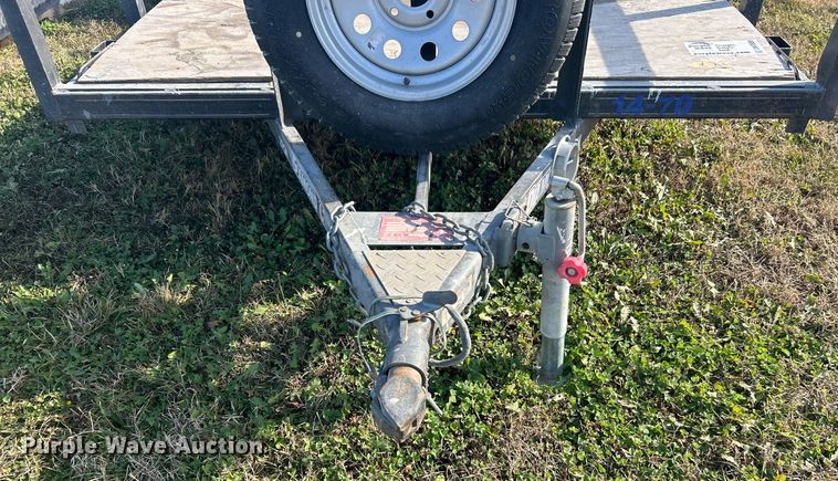 image for item DN0555 2016 Diamond C  utility trailer