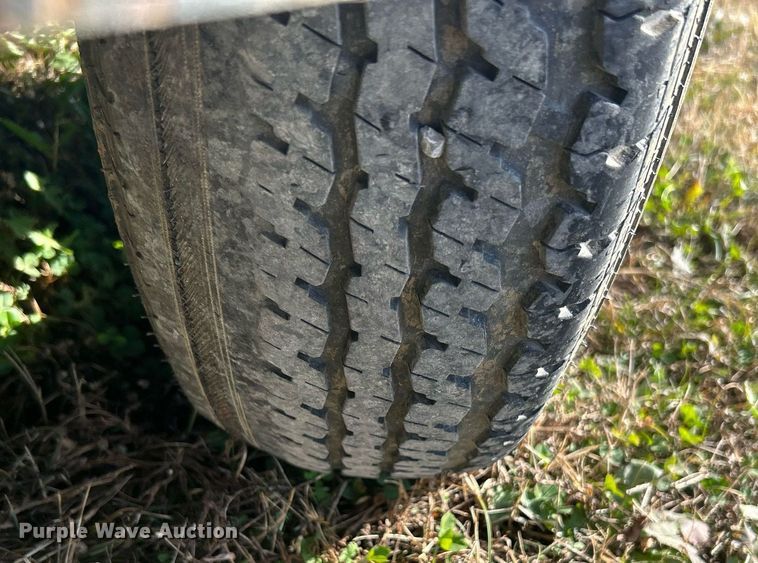 image for item DN0555 2016 Diamond C  utility trailer