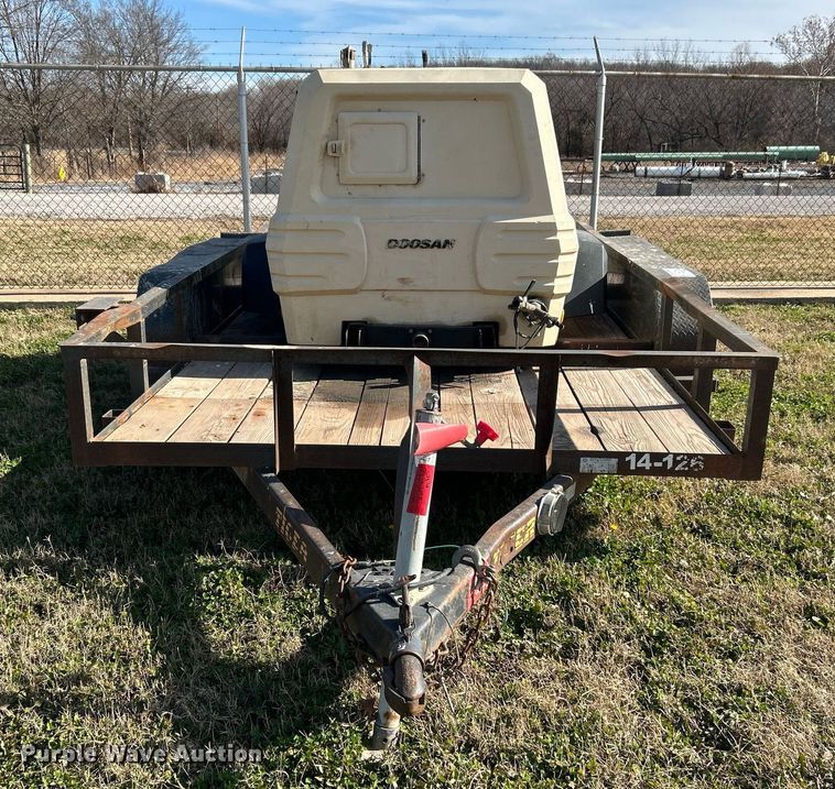 image for item DN0559 2016 Doosan P185  air compressor