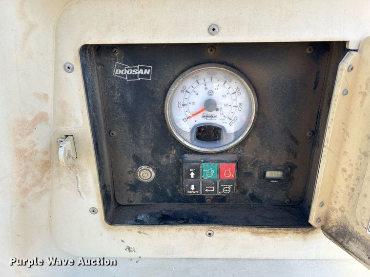 image for item DN0559 2016 Doosan P185  air compressor