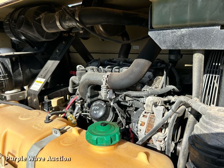 image for item DN0559 2016 Doosan P185  air compressor