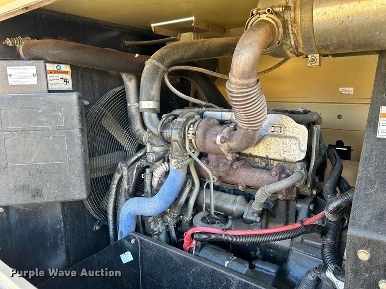 image for item DN0559 2016 Doosan P185  air compressor