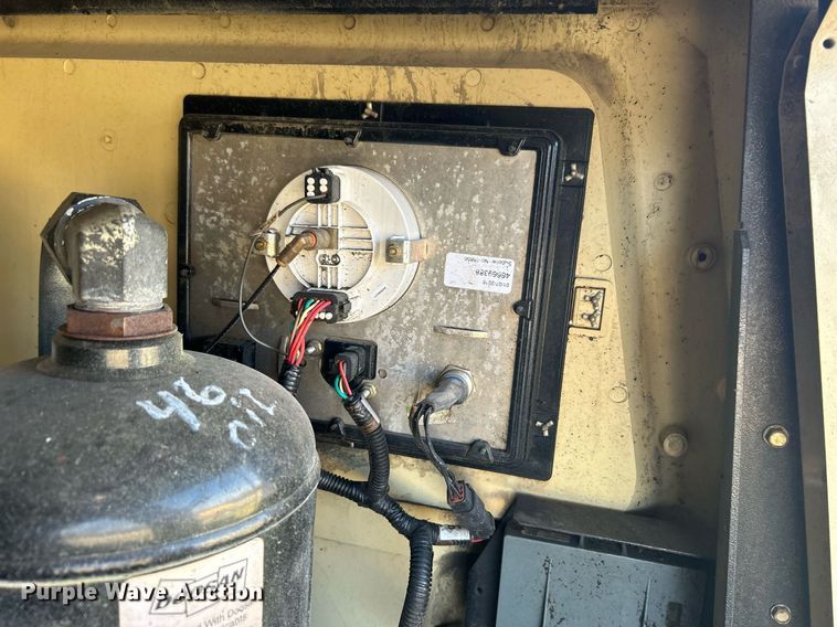 image for item DN0559 2016 Doosan P185  air compressor