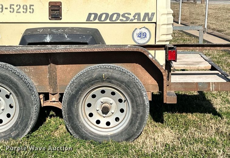 image for item DN0559 2016 Doosan P185  air compressor