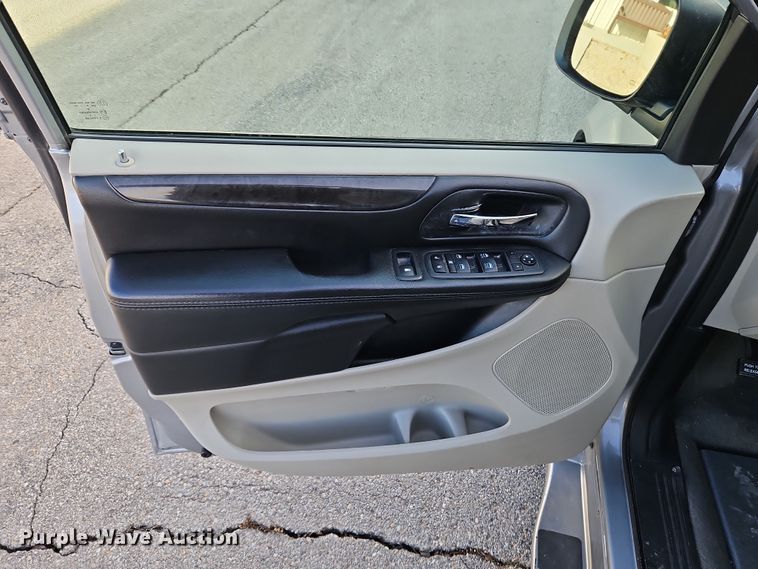 image for item DN7164 2018 Dodge Grand Caravan  handicap accessible van