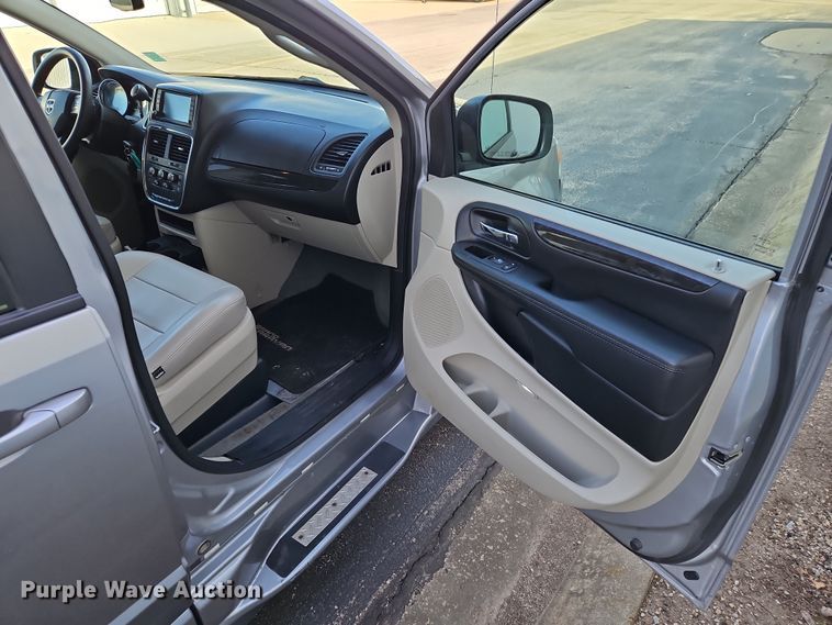 image for item DN7165 2018 Dodge Grand Caravan  handicap accessible van