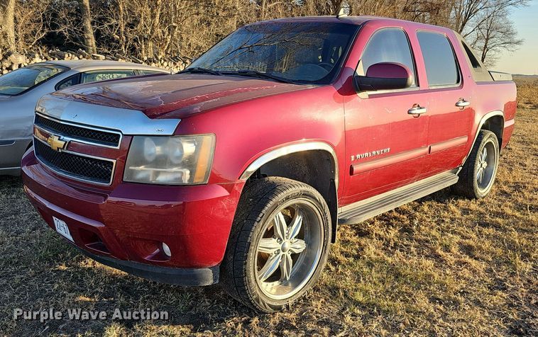 image for item DQ8556 2007 Chevrolet Avalanche  Crew Cab pickup truck