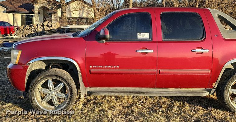 image for item DQ8556 2007 Chevrolet Avalanche  Crew Cab pickup truck