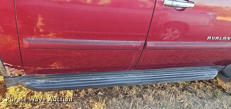 image for item DQ8556 2007 Chevrolet Avalanche  Crew Cab pickup truck