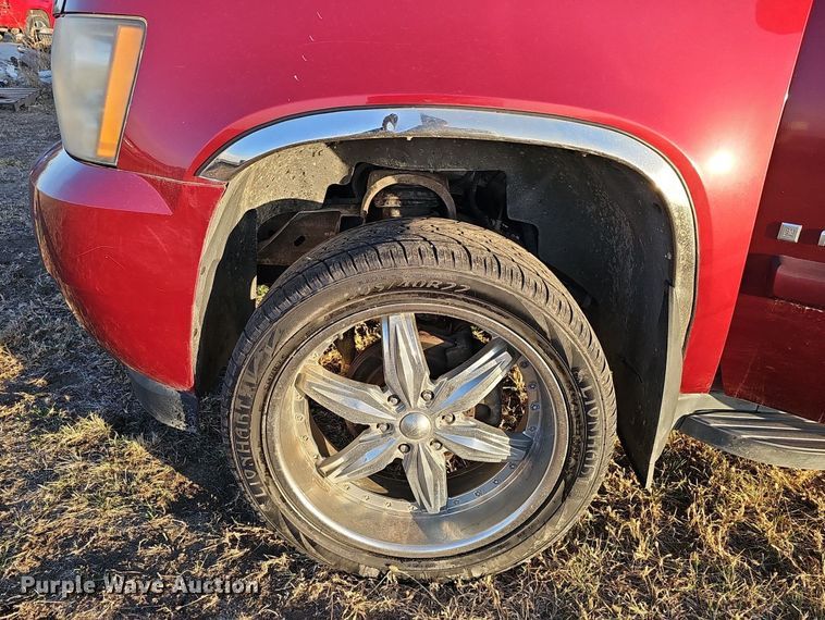 image for item DQ8556 2007 Chevrolet Avalanche  Crew Cab pickup truck