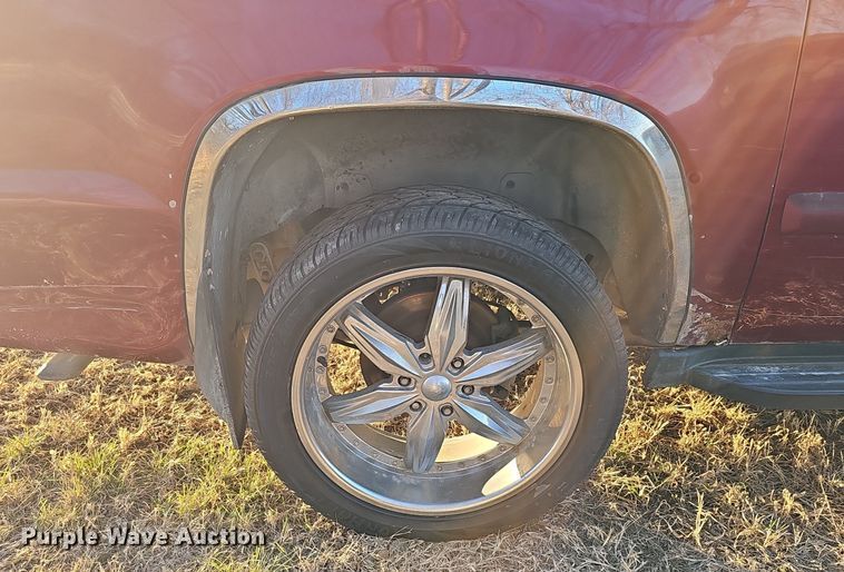 image for item DQ8556 2007 Chevrolet Avalanche  Crew Cab pickup truck