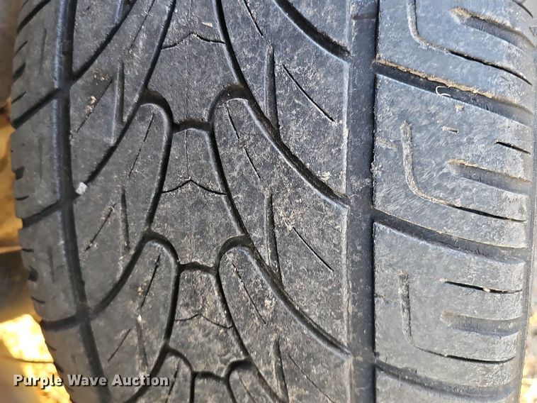 image for item DQ8556 2007 Chevrolet Avalanche  Crew Cab pickup truck