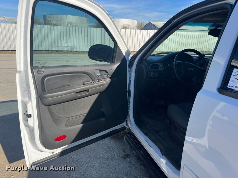 image for item DS2475 2009 Chevrolet Suburban 2500  SUV