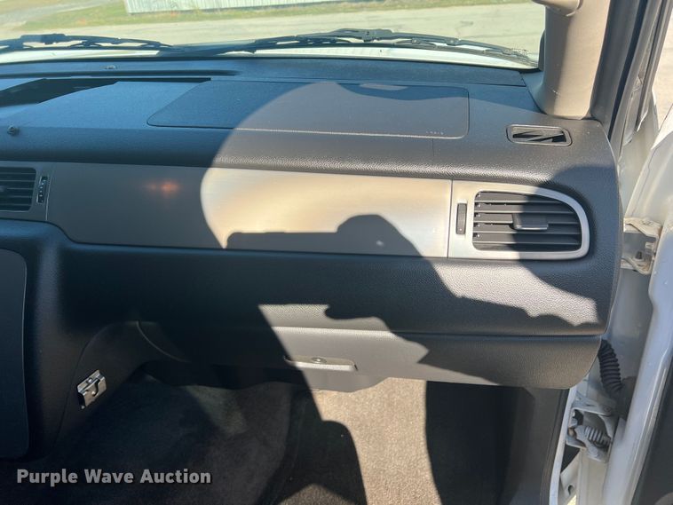 image for item DS2475 2009 Chevrolet Suburban 2500  SUV